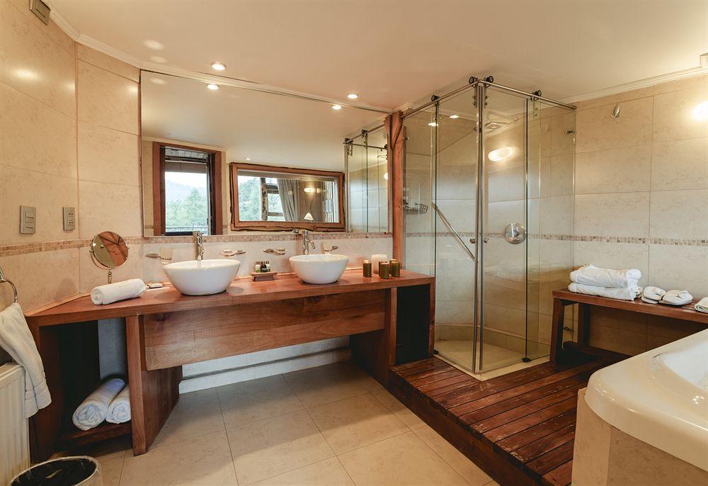 Huilo Huilo Nothofagus Hotel & Spa Puerto Fuy Exteriör bild
