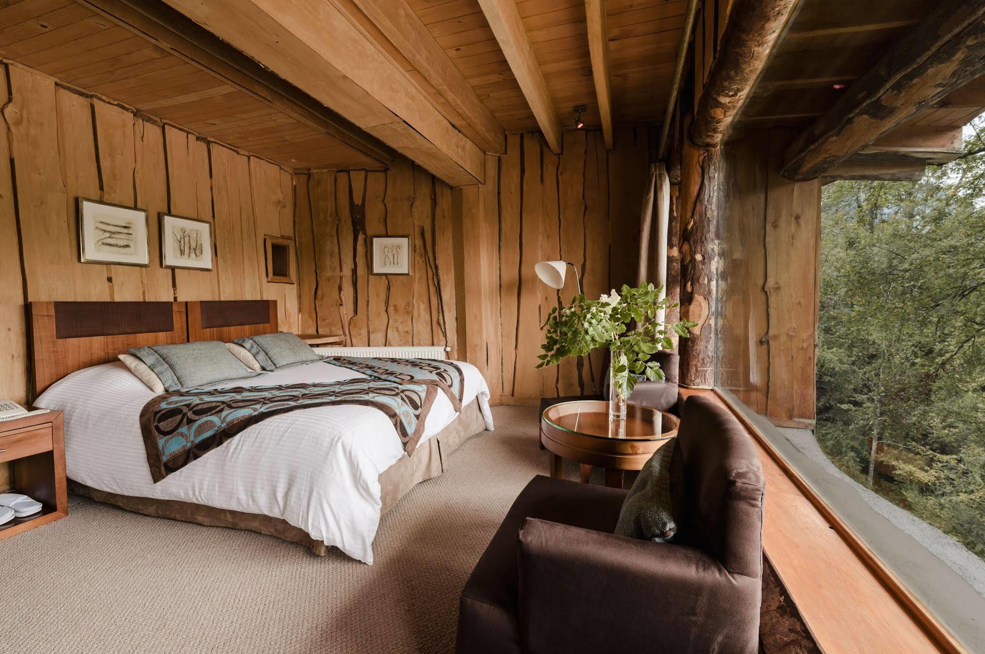 Huilo Huilo Nothofagus Hotel & Spa Puerto Fuy Exteriör bild