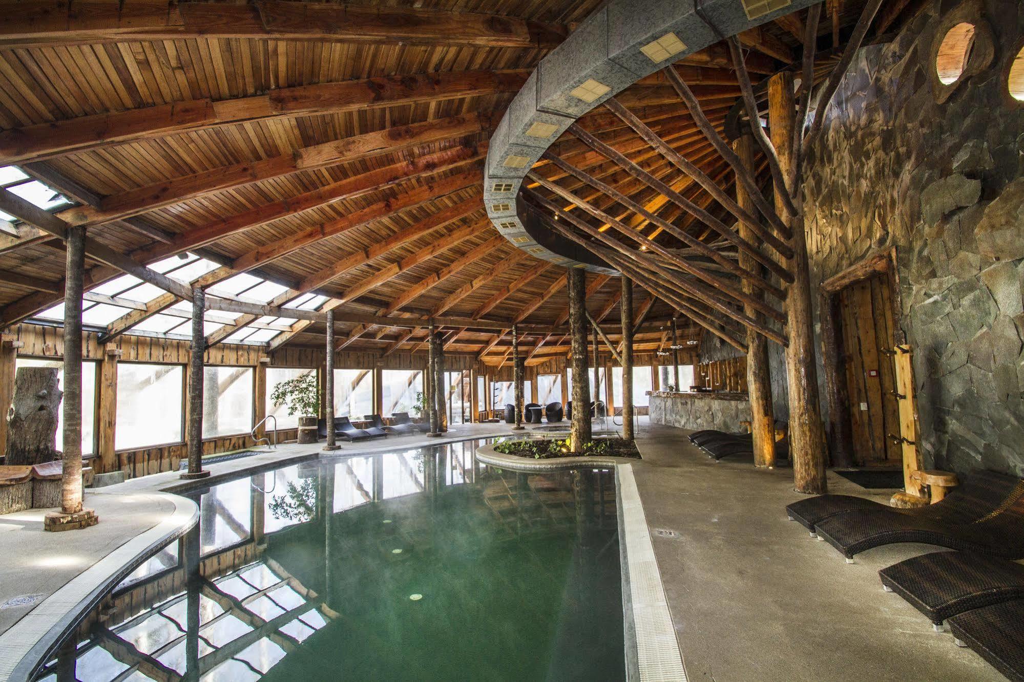 Huilo Huilo Nothofagus Hotel & Spa Puerto Fuy Exteriör bild