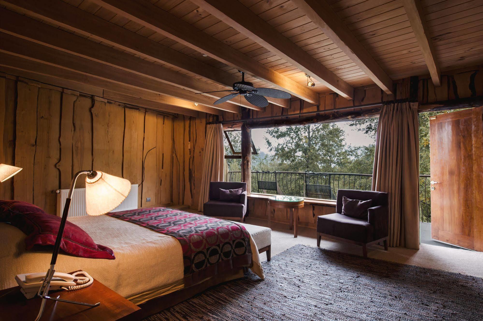 Huilo Huilo Nothofagus Hotel & Spa Puerto Fuy Exteriör bild